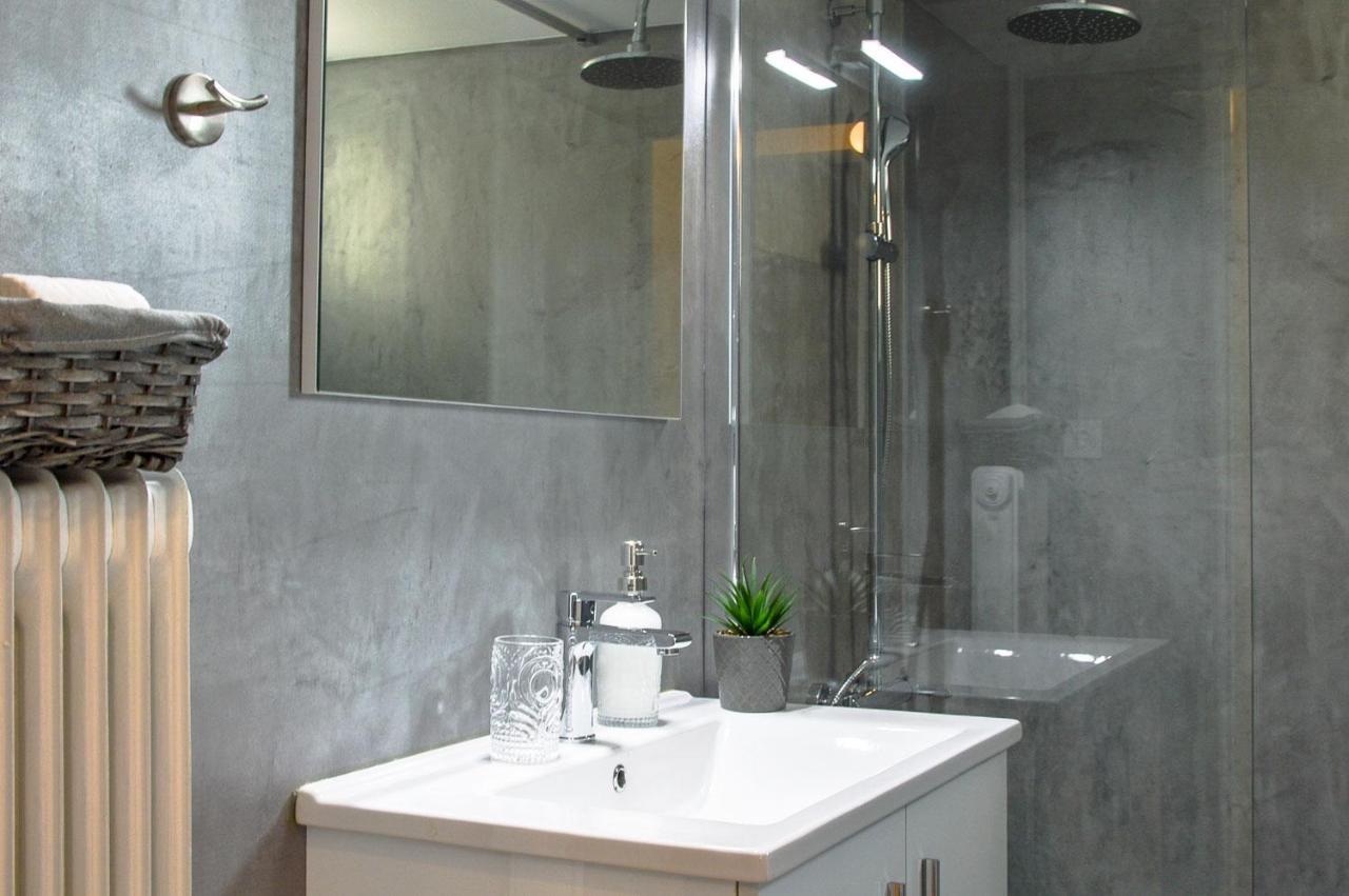 Acropolis View 2Br Apartment Афіни Екстер'єр фото